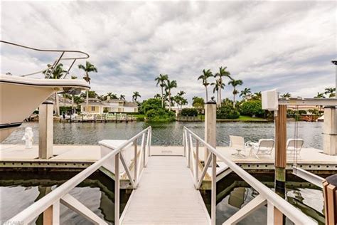 Fabulous Bermuda Inspired Residence Florida Luxury Homes