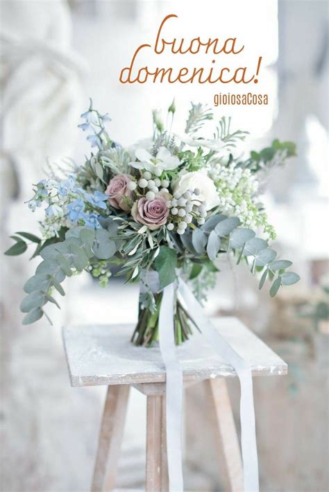 Piccoli fiori ricavati da collan perline e fantasia creativa. Buona domenica | Fiori matrimonio estivo, Bouquet da sposa ...