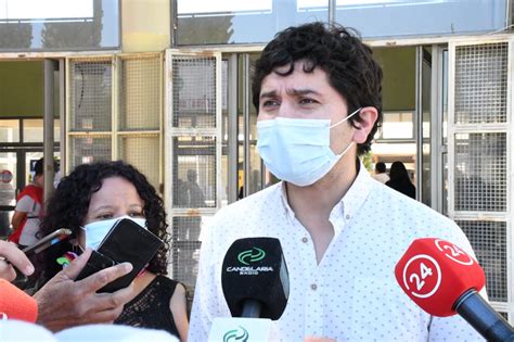 Y una vez que les pegaron el portazo, hoy vuelven como si nada hubiese ocurrido con una cara de teflón increíble, señaló el diputado dc gabriel silber. Primarias 2020.- Carlo Pezo se impuso en las primarias de ...