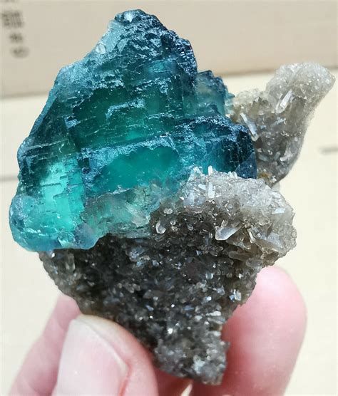 261 90 Ct Natural Blue Green Fluorite Crystal Display Loose Gemstone