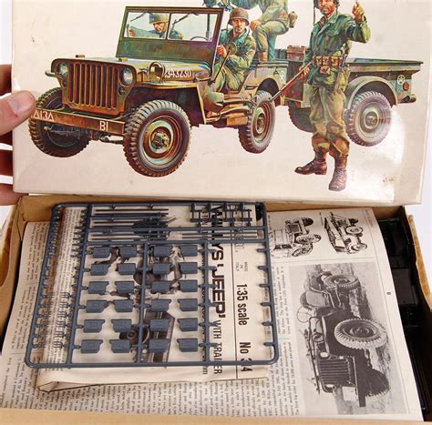 A Collection Of 8x Assorted Military Themed Model Kits To Include
