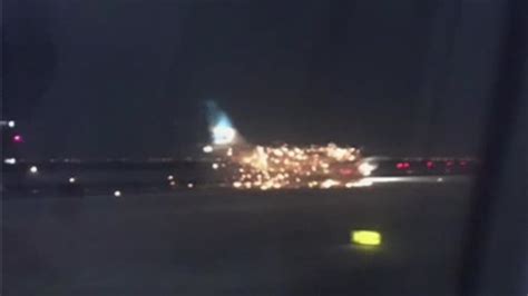 Officials Possible Engine Fire On Plane At Jfk Airport 6abc Philadelphia