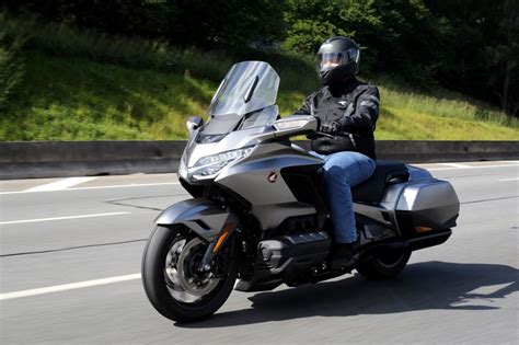 For the 2021 model year, honda has again outdone themselves with several. NEUE HONDA GOLD WING BAGGER 2021 → PREISE, Datenblatt und Fotos