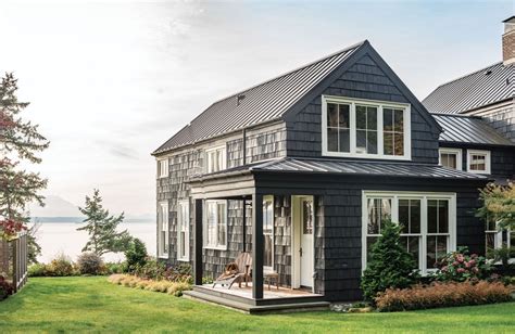A Coastal Cottage With Modern Color Cottage Style Decorating