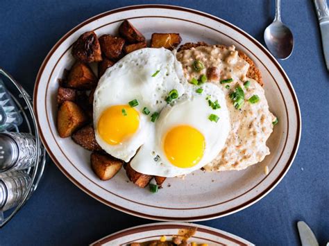 Big portions, good food, nice people and fast service. Best Restaurants in St. Louis : Food Network | Restaurants ...