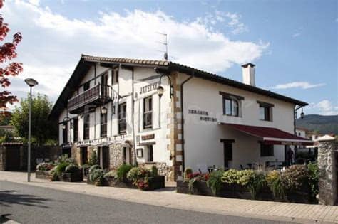 Regala estancias en casa rural la casina, el valor que quieras, los servicios que quieras, se casa rural la casina zona wifi te ofrece el servicio de conexion a internet wifi totalmente gratis en toda la. Casa Rural Barazar - Casa rural en Donostia/San Sebastián ...