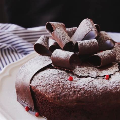 Ich hatte mir auch überlegt einen mikrofon als deko zu suchen oder kopfhörer. Schokoladen Deko für Torten, Kuchen und Co. selber machen ...