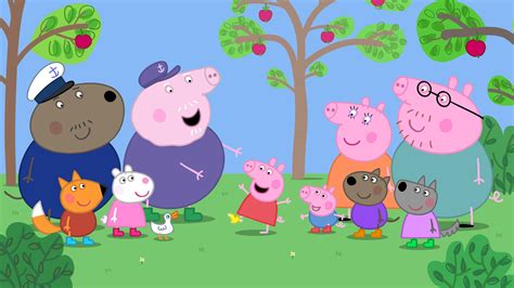 While the red and colored car was actually descending from the hill to tiller, the photographer revealed the charisma of his camera. Peppa Pig Wallpaper (67+ images)