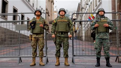 Ecuador Drug War Spills Onto Streets Soldiers Deployed To Quell Violence