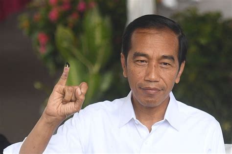The former governor of jakarta was elected indonesian president in 2014 before winning a second term in 2019. Joko Widodo, un musulman modéré élu pour un second mandat ...
