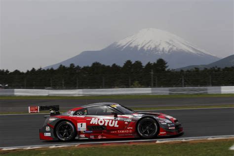 Super Gt Nissan Gt R Takes Pole At Fuji 500