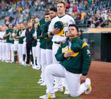 Oakland A S Catcher Bruce Maxwell Becomes First Mlb Player To Kneel During National Anthem Complex