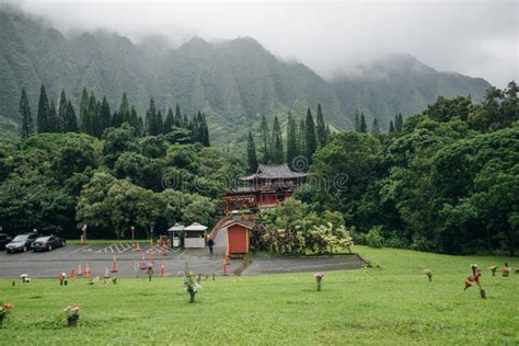 Byodo In Buddhist Temple Island Oahu Hawaii Editorial Image Image