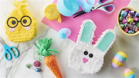 Easter Bunny Piñata Hersheyland