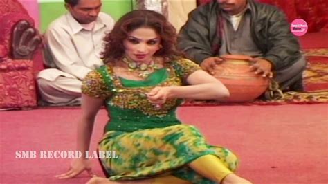 Nida Chaudhry Stage Dance Sheeeshe Sa Badan Saira Naseem Punjabi