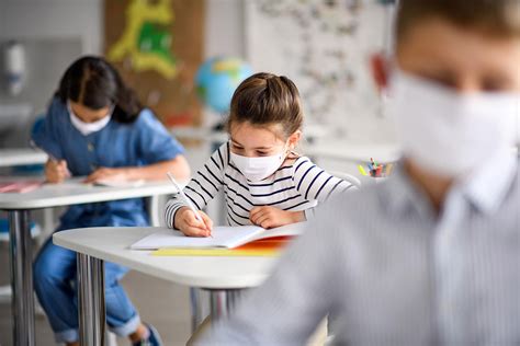 لغو استفاده اجباری ماسک در مدارس کبک از ماه مارس Ganjineh