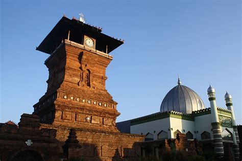 Kerajaan Islam Di Indonesia Yang Berperan Dalam Penyebaran Agama