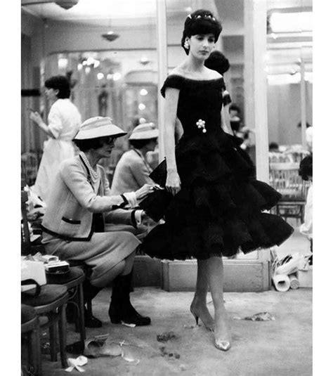 La historia detrás de Chanel  Chanel vestidos, Vestidos de coco chanel
