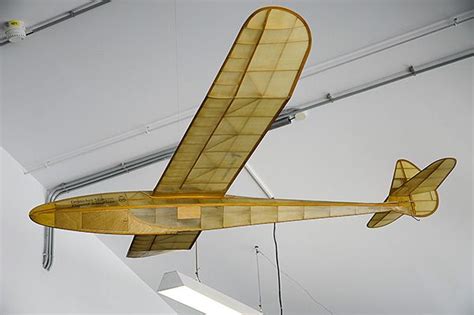 Planeurs Antiques Modelisme Avion Aile Volante Maquette Voilier