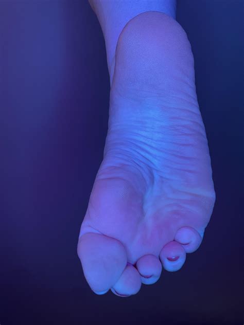 Do You Deserve To Be Under These Feet Verifiedfeet
