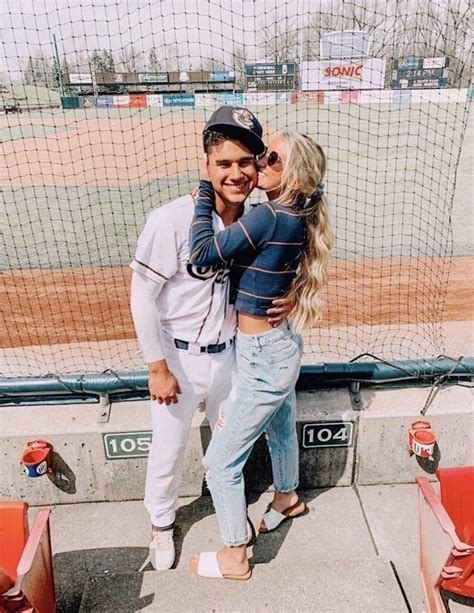 Pin By Kiarna🧿 On Luv ♡ Cute Relationship Goals Relationship Goals Pictures Cute Couple Pictures