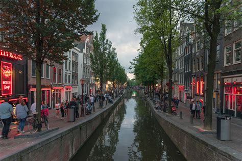 When you want to come to the red light district amsterdam, there are likely a great many things that you wish to do and see. What to Expect in the Amsterdam Red Light District