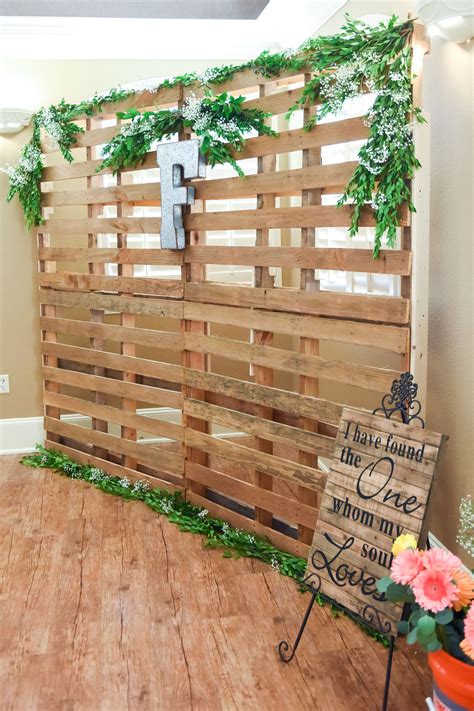 Wooden Pallet Photo Backdrop Idea For Wedding Pallet Backdrop Pallet