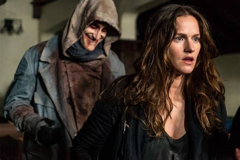 A series gets an average tomatometer when at least 50 percent of its seasons have a score. Van Helsing : Photo Kelly Overton - 127 sur 203 - AlloCiné