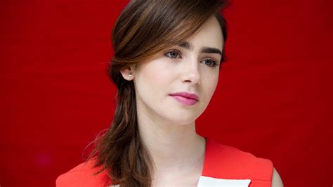 3840x2160 Gorgeous Lily Collins 4k Hd 4k Wallpapers Images