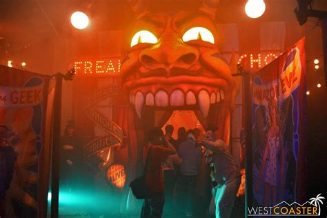 Universal Studios Hollywood Halloween Horror Nights 2016 Mazes Part 1