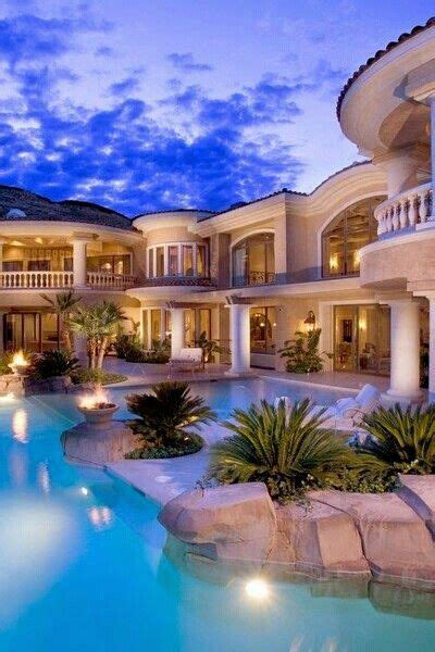 Beautiful Mansion And Pool Luxury Pools Mansions Dream Pools