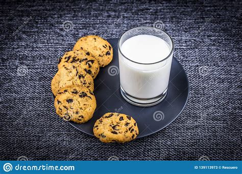 A Glass Of Milk With Chocolate Chip Cookies Stock Image Image Of Cooked Kefir 139113973