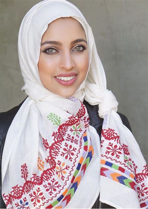 pin by zanda on palestinian embroidery palestinian costumes fashion arab women