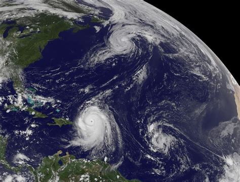 Nasa Satellite Captures Hurricane Danielle Hurricane Earl Flickr