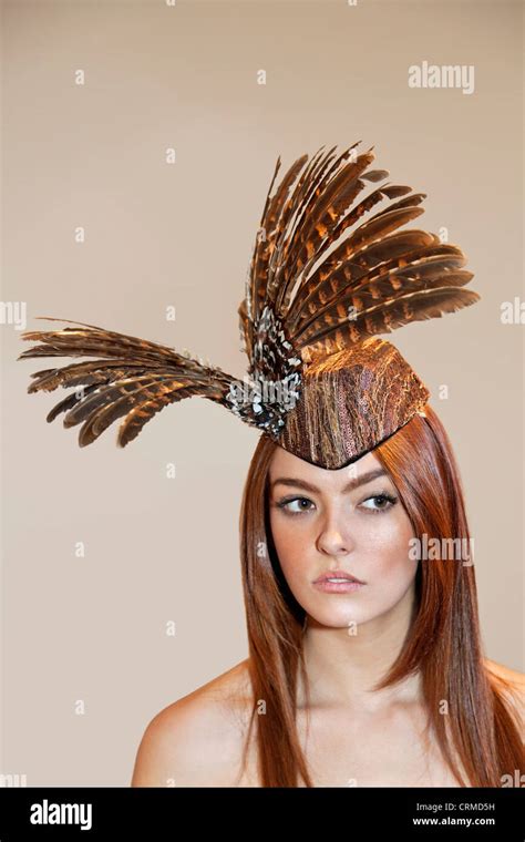 Feathered Headdress Hi Res Stock Photography And Images Alamy