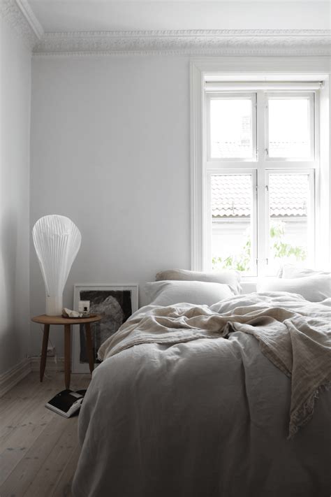 Less Is More Ten Gorgeous Cozy Minimalist Interiors To Inspire You For