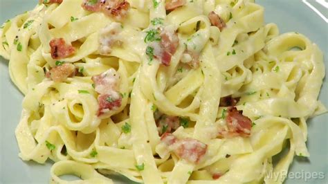 But it's amazing how many people. How To Make Fettuccine Alfredo with Bacon In 20 Minutes ...