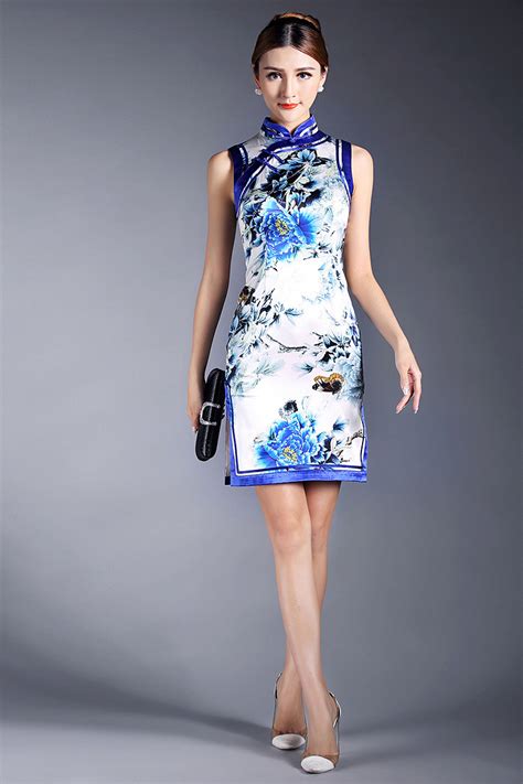Captivating Sleeveless Silk Qipao Cheongsam Dress Qipao Cheongsam