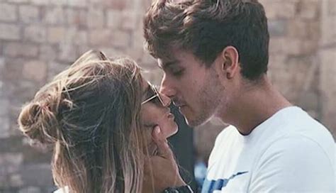 10 Secrets To Make Your First Kiss Perfect