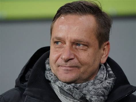 Wurde einen tag nach der rettung entlassen: Horst Heldt: "Es zieht sich über uns zusammen" - kicker
