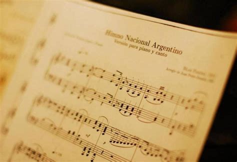 Por Qué Se Celebra El Día Del Himno Nacional Argentino Entrelí