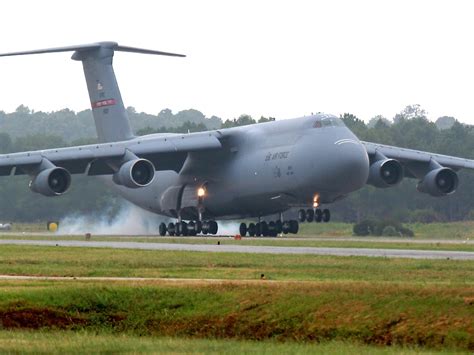C 5 Galaxy Heavy Cargo Aircraft Us Military Aircraft Picture