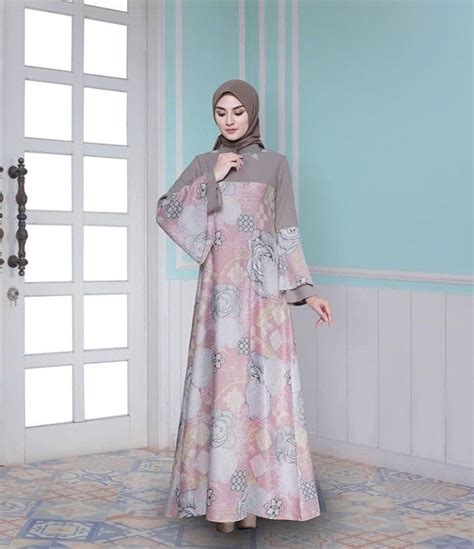 Model baju sasirangan wanita tunik sleting 2 in 1. 30+ Model Baju Gaun Sasirangan Terbaru - Fashion Modern ...