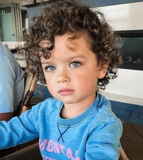 Boy Beautiful Blue Eyes And Brown Curls In 2021 Cute Mixed Kids