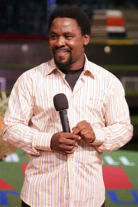 Popularly known as prophet tb joshua, he was one of the most controversial and enigmatic'' nigerian pastors of our time, especially with his preaching style and records of miracle performances. THE MYSTERY WOMAN WHO CHARMED TB JOSHUA