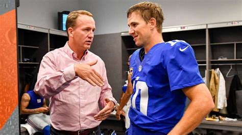 Peyton Manning Pays A Visit To Brother Eli Manning Giants Newsday