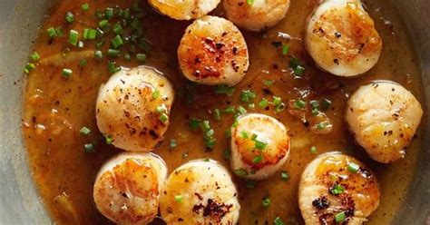 Add the olive oil and sear the scallops until the prosciutto is browned and crisp on both sides. 10 Best Low Calorie Scallops Recipes