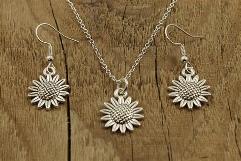 Silver Sunflower Necklace And Earring Set Sunflower Necklace Etsy