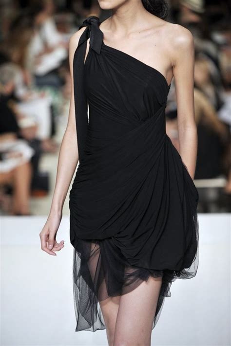 To vibe with someone means to talk, chill, hug, kiss etc. hot g vibe http://sextoystherabbit.blogspot.com/p/hot-g ...