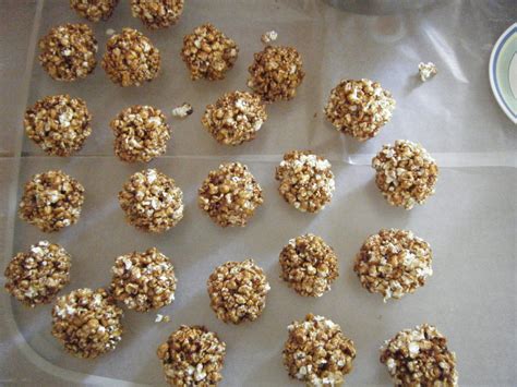 What you need to make popcorn balls recipe with molasses
